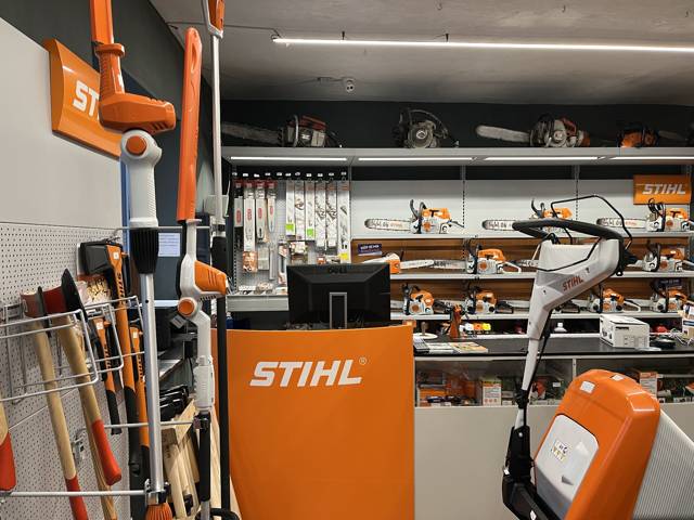 Predajňa STIHL – náradie a pult